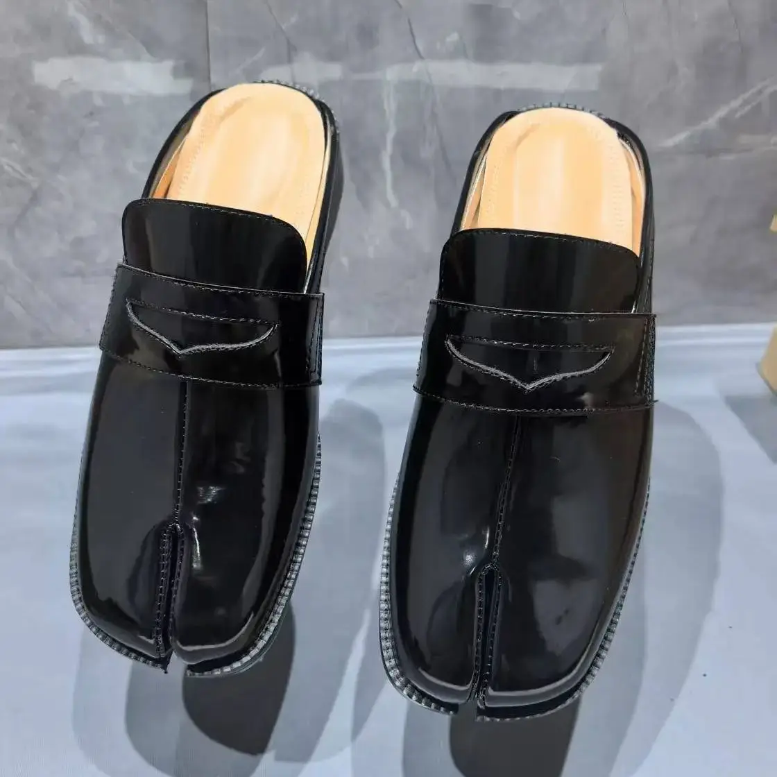 Split Toe Tabi Men's Slippers  - đánh giá và giá Shoes Heels Men